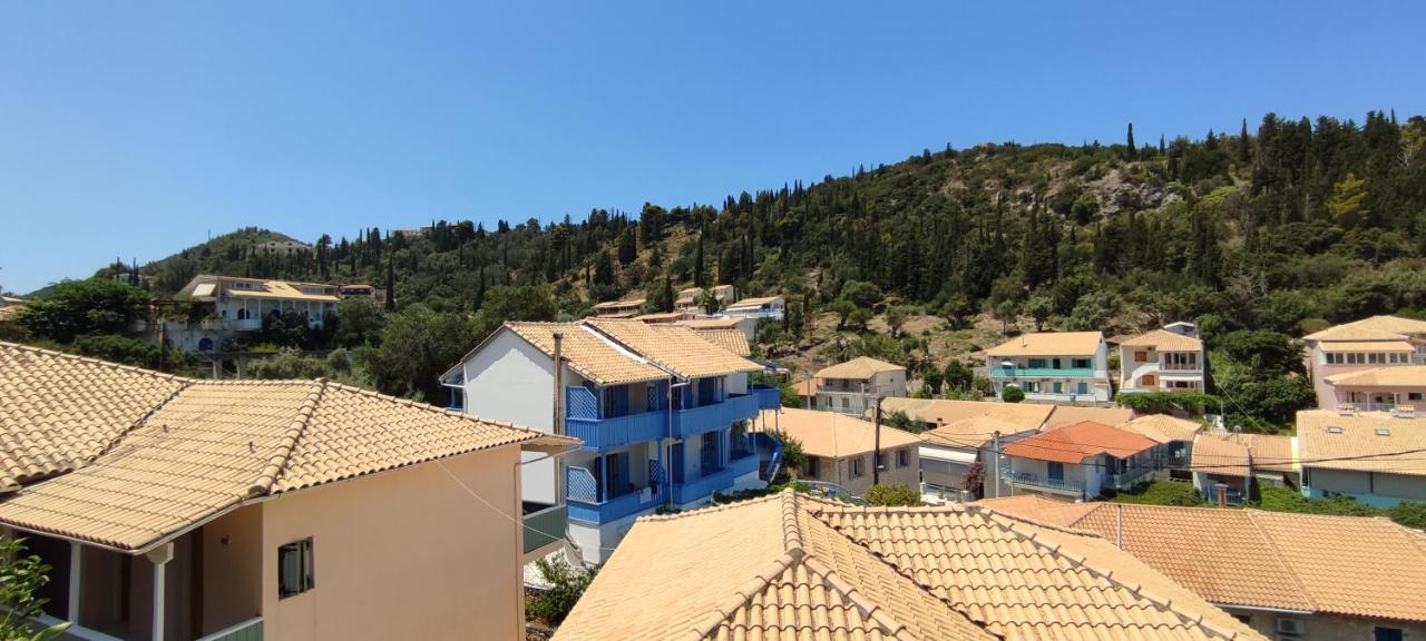 Villa Spiros Áyios Nikítas Exteriör bild