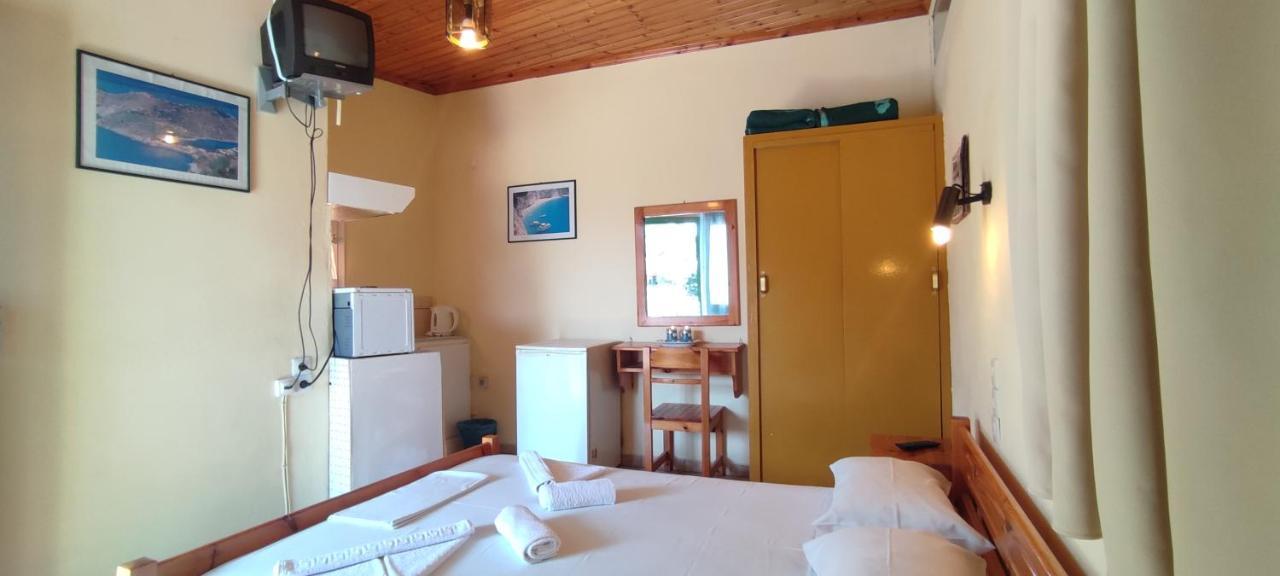 Villa Spiros Áyios Nikítas Exteriör bild